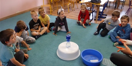 Powiększ grafikę: zajęcia eksperymenty - ciekawy świat