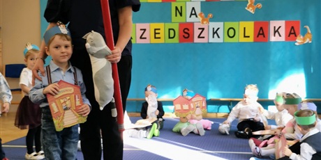 Powiększ grafikę: Leon i p. Dyrektor- pamiątkowe zdjęcie